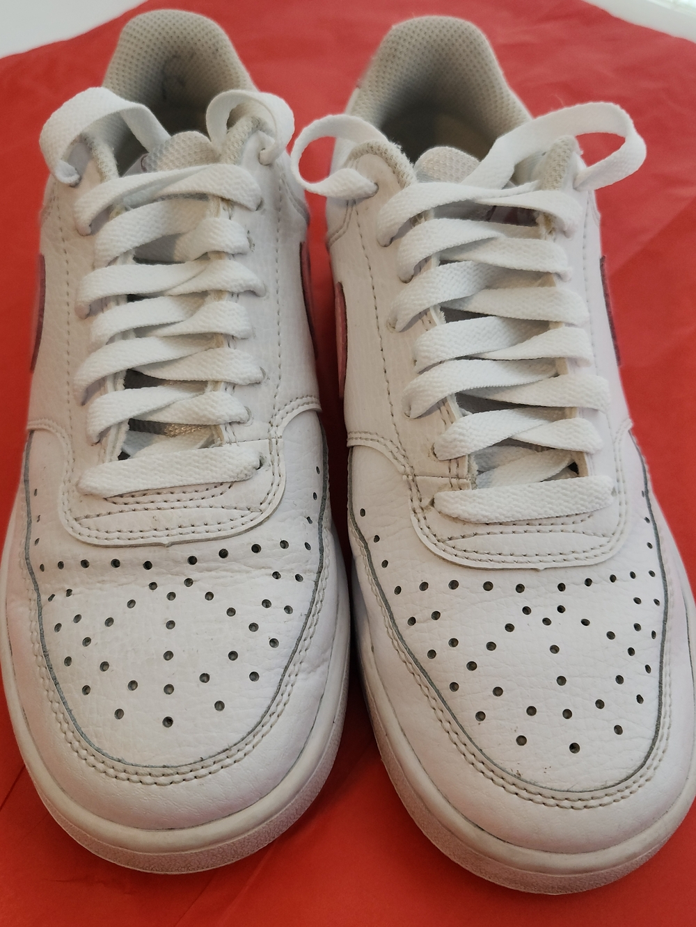 Nike Court Vision Low Sneakers Women’s Size 6.0 White Pink Casual Trendy - Picture 8 of 13